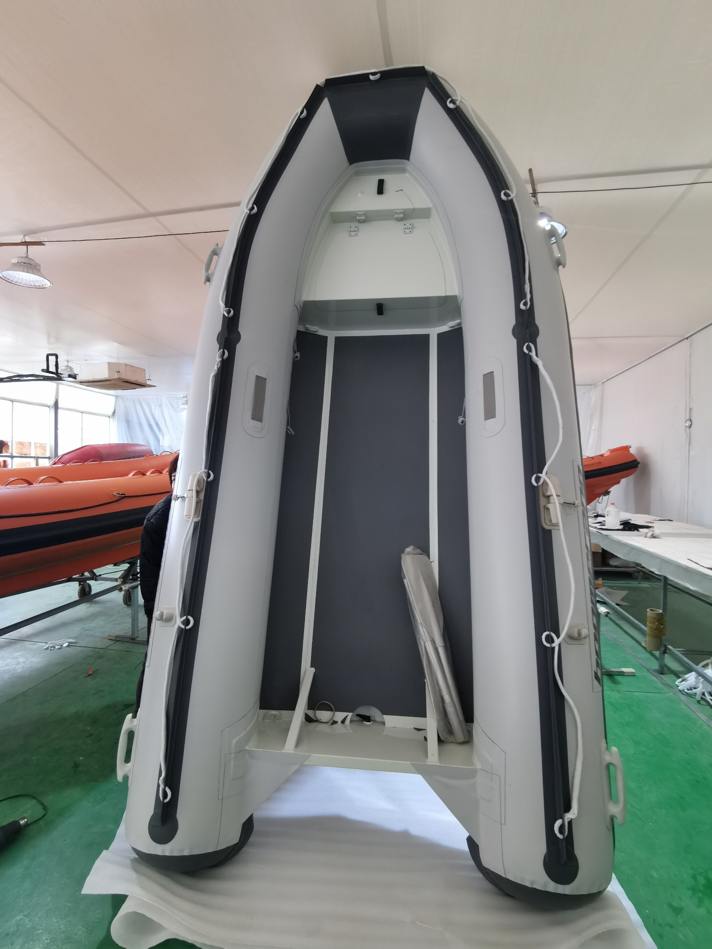 Aerowave Sprint 350 RIB factory front view