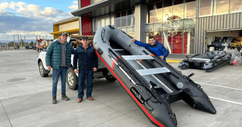 Aerowave Customer satisfaction selling our 380 Expedition Series Boat