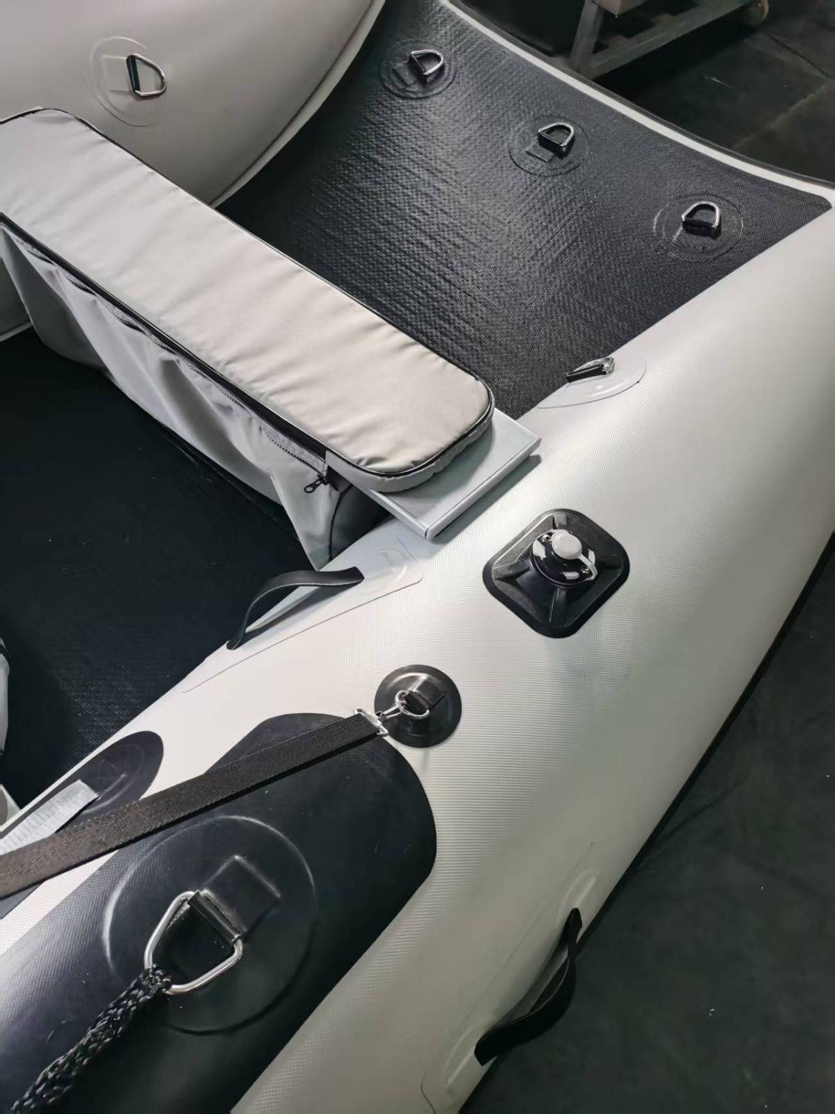 Viper Air -Deck Non Skid Flooring