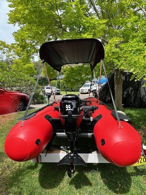 Wave Runner 380 with hIDEA 9.9 Outboard