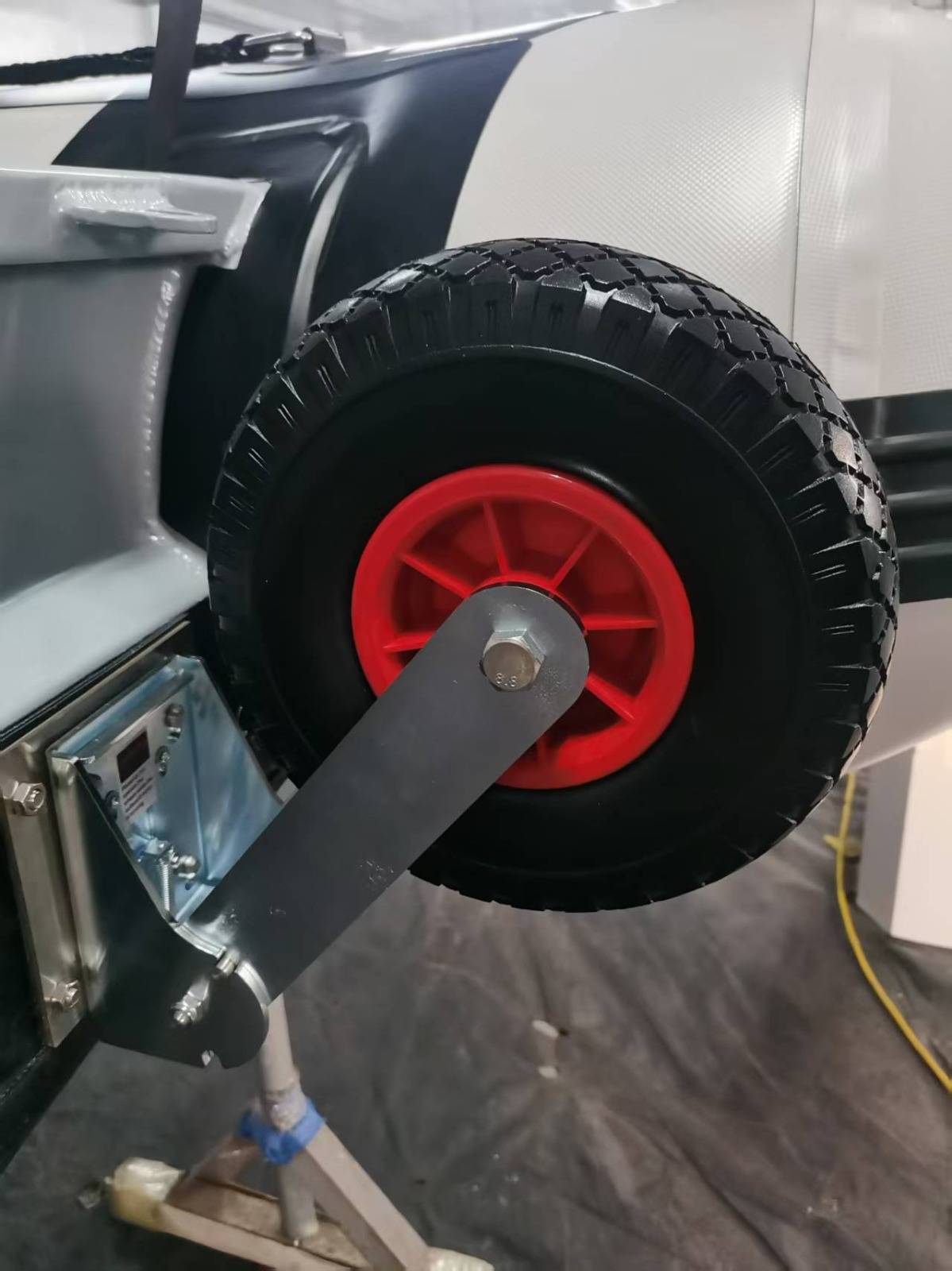 LockPro wheel set fitted to Viper 400 at factory